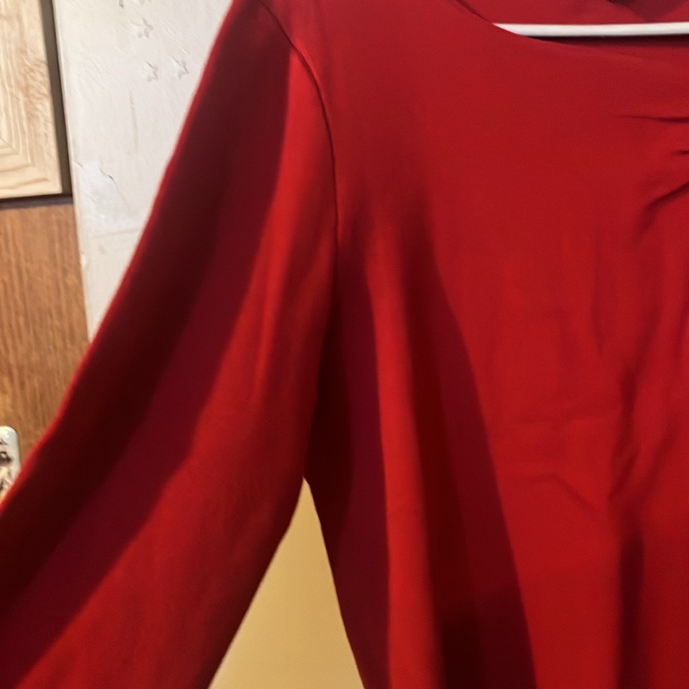 Red sweater ! 🌹 - Picture 4 of 4